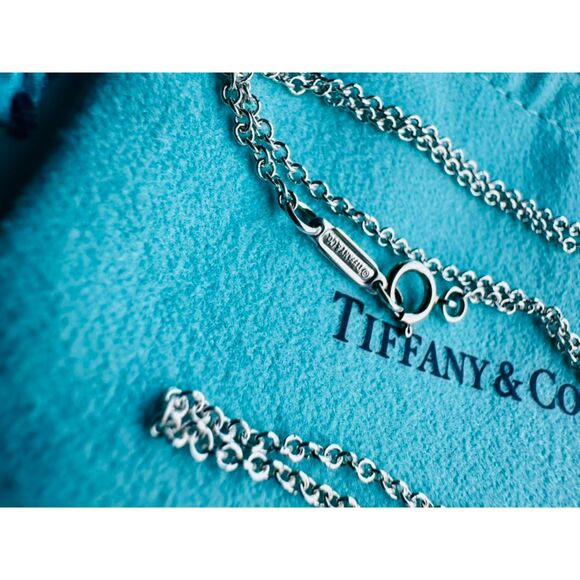 Tiffany & Co. THICK 18 Inch Chain in Silver - Picture 3 of 4